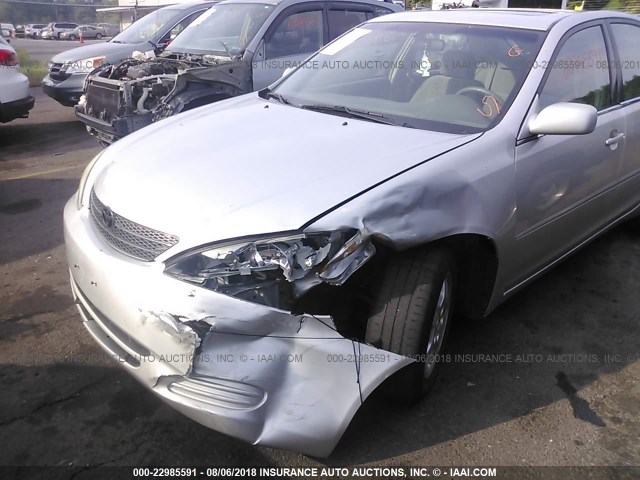4T1BF32K42U530230 - 2002 TOYOTA CAMRY LE/XLE/SE Gümüş foto 6
