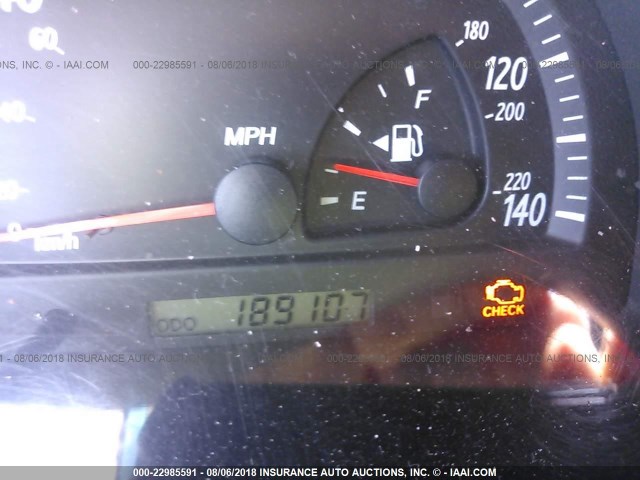 4T1BF32K42U530230 - 2002 TOYOTA CAMRY LE/XLE/SE Gümüş foto 7