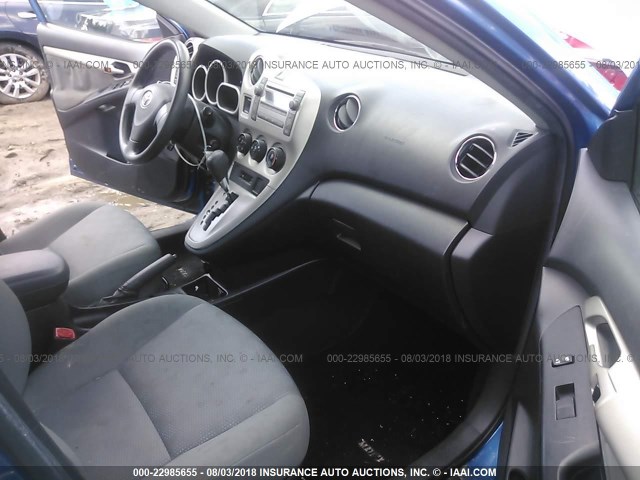 2T1KU40E89C186776 - 2009 TOYOTA COROLLA MATRIX  BLUE photo 5