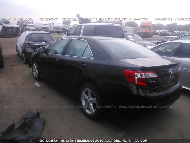 4T1BF1FK0EU812500 - 2014 TOYOTA CAMRY L/SE/LE/XLE Qara foto 3