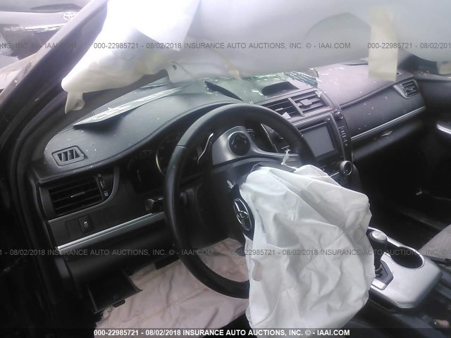 4T1BF1FK0EU812500 - 2014 TOYOTA CAMRY L/SE/LE/XLE Qara foto 5