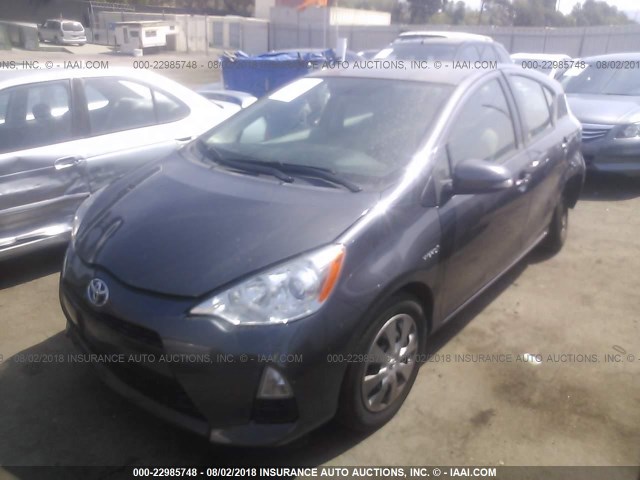 JTDKDTB39E1084827 - 2014 TOYOTA PRIUS C GRAY photo 2