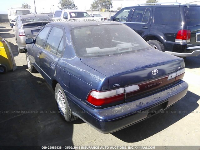 1NXBB02E8TZ393721 - 1996 TOYOTA COROLLA DX BLUE photo 3