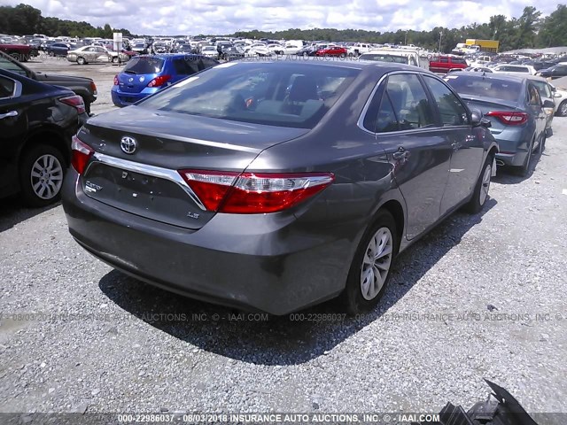 4T4BF1FK0GR552026 - 2016 TOYOTA CAMRY LE/XLE/SE/XSE GRAY photo 4