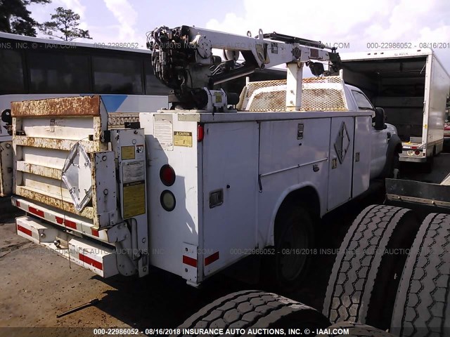 1FDXF46R18EE58876 - 2008 FORD F450 SUPER DUTY WHITE photo 4