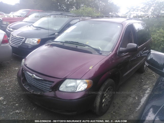 1C4GJ25312B604335 - 2002 CHRYSLER VOYAGER BURGUNDY photo 2