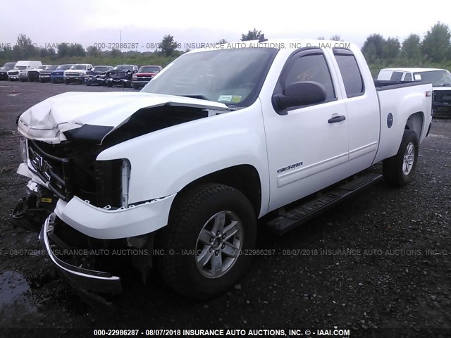 1GTR2VE36BZ437243 - 2011 GMC SIERRA K1500 SLE WHITE photo 2