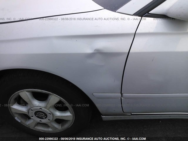 2T1FF28P91C465809 - 2001 TOYOTA CAMRY SOLARA SE/SLE SILVER photo 6