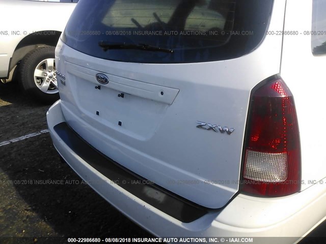 1FAHP36N26W186204 - 2006 FORD FOCUS ZXW WHITE photo 6