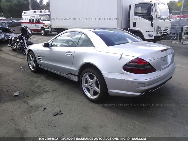 WDBSK74F54F076423 - 2004 MERCEDES-BENZ SL 55 AMG SILVER photo 3