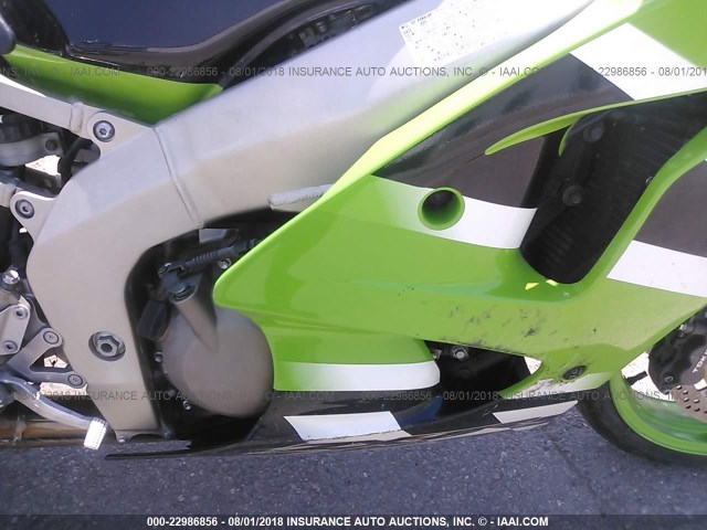 JKAZX4J122A051301 - 2002 KAWASAKI ZX600 J1 GREEN photo 10