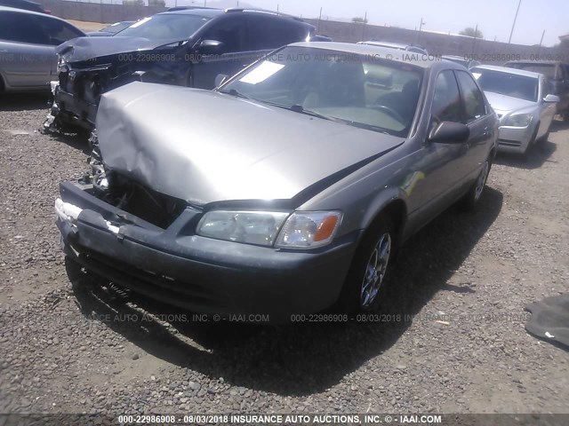 4T1BG22K4YU687188 - 2000 TOYOTA CAMRY CE/LE/XLE 灰色 照片 2