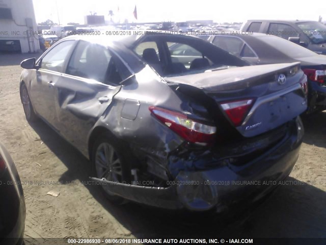 4T1BF1FK2GU193692 - 2016 TOYOTA CAMRY LE/XLE/SE/XSE 灰色 照片 6