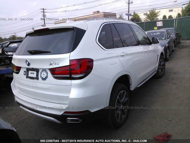 5UXKR0C53J0Y04041 - 2018 BMW X5 XDRIVE35I WHITE photo 4