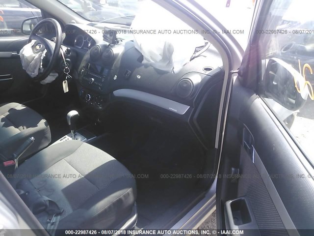 KL1TD5DE8BB129963 - 2011 CHEVROLET AVEO LS/LT 银色 照片 5