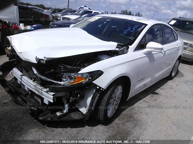 3FA6P0LU6GR264828 - 2016 FORD FUSION SE HYBRID WHITE photo 2