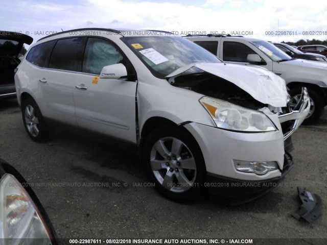 1GNKRLED8BJ287765 - 2011 CHEVROLET TRAVERSE LTZ WHITE photo 1