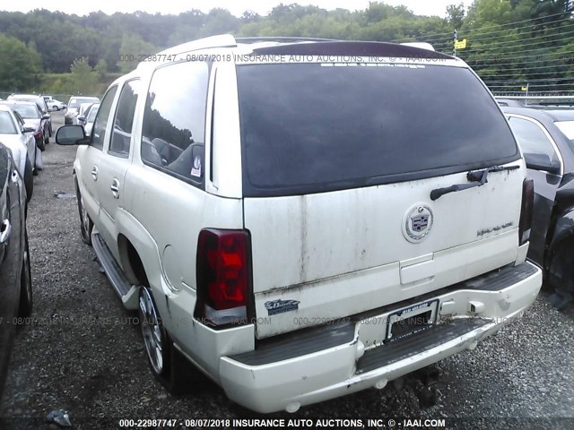 1GYEK63N12R180382 - 2002 CADILLAC ESCALADE LUXURY CREAM photo 3