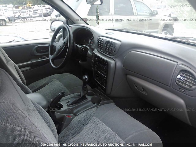 1GNDS13S322229351 - 2002 CHEVROLET TRAILBLAZER  WHITE photo 5