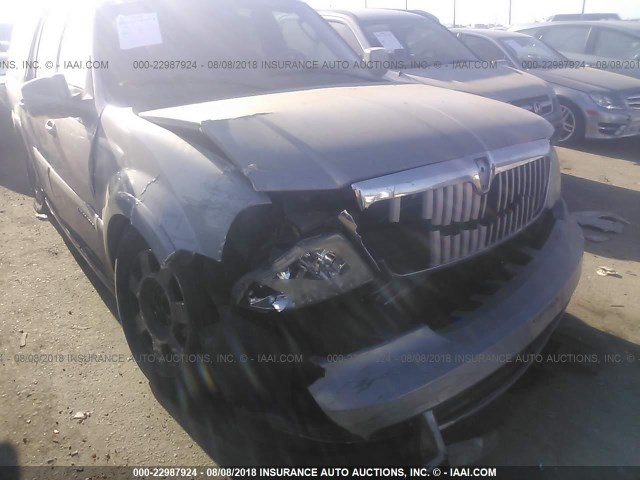 5LMFU27566LJ27749 - 2006 LINCOLN NAVIGATOR Silber Foto 6