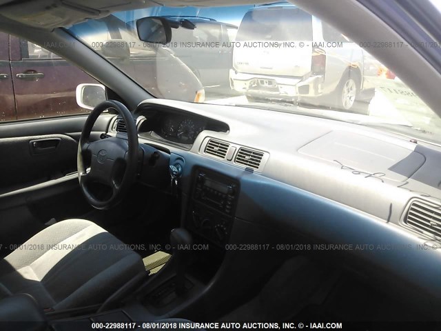 JT2BG22K4Y0428382 - 2000 TOYOTA CAMRY CE/LE/XLE 白色 照片 5