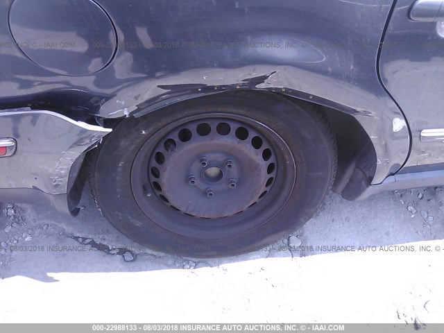 WVWND63B74E073157 - 2004 VOLKSWAGEN PASSAT GL GRAY photo 6