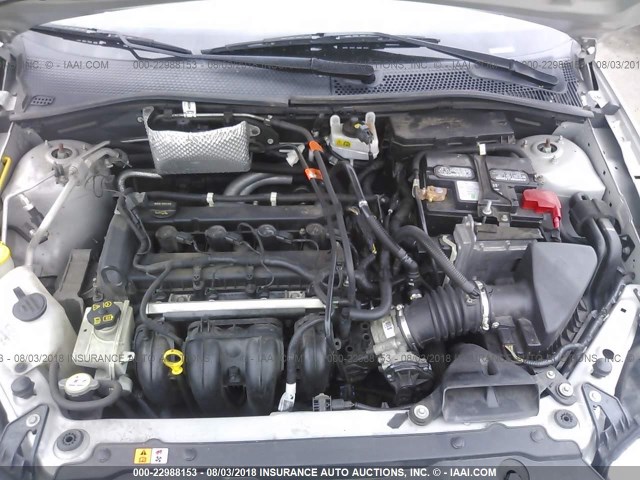 1FAHP34N88W225495 - 2008 FORD FOCUS S/SE GRAY photo 10