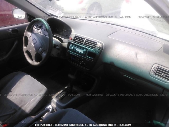 2HGEJ6623WH529186 - 1998 HONDA CIVIC DX WHITE photo 5