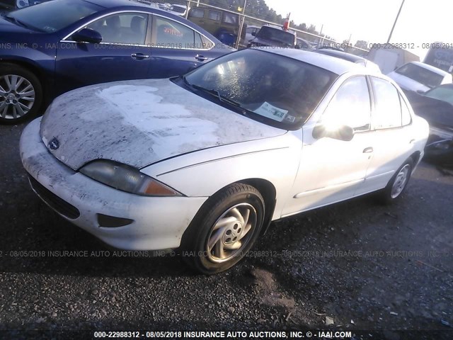 1G1JF5242W7143458 - 1998 CHEVROLET CAVALIER LS WHITE photo 2