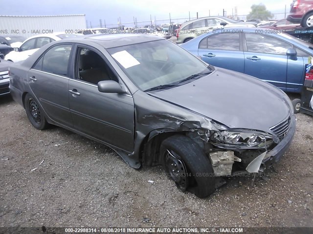 4T1BE32K55U606643 - 2005 TOYOTA CAMRY LE/XLE/SE Boz foto 1