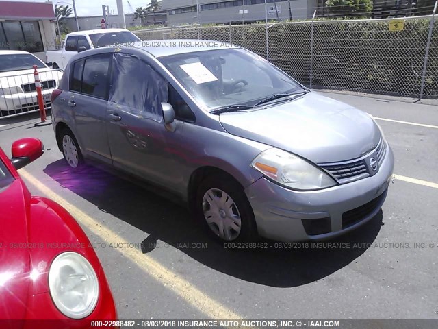 3N1BC13E27L441979 - 2007 NISSAN VERSA S/SL GRAY photo 1