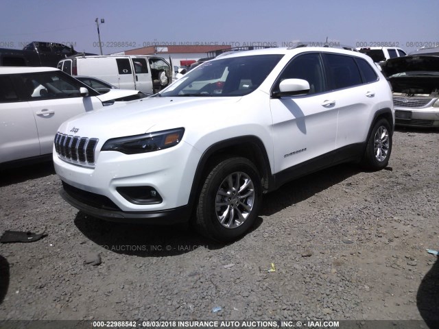 1C4PJMLB4KD182216 - 2019 JEEP CHEROKEE LATITUDE PLUS WHITE photo 2