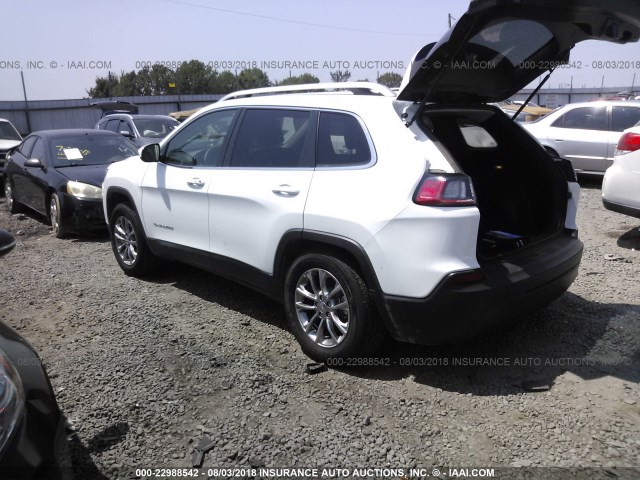 1C4PJMLB4KD182216 - 2019 JEEP CHEROKEE LATITUDE PLUS WHITE photo 3