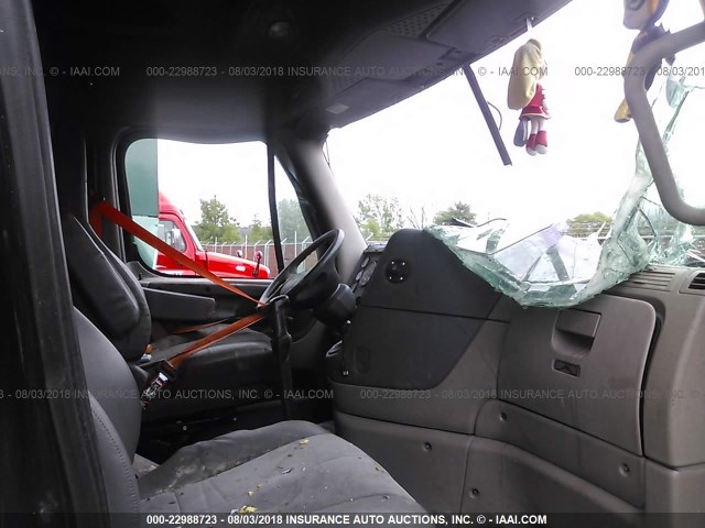 3AKJGLD58FSFN2702 - 2015 FREIGHTLINER CASCADIA 125  BLACK photo 5