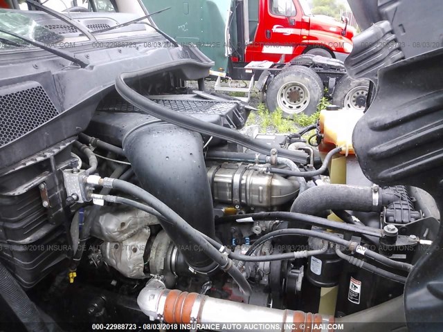 3AKJGLD58FSFN2702 - 2015 FREIGHTLINER CASCADIA 125  BLACK photo 9