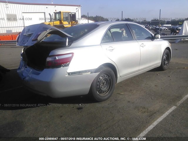 4T1BE46K19U850733 - 2009 TOYOTA CAMRY SE/LE/XLE ვერცხლისფერი ფოტო 4