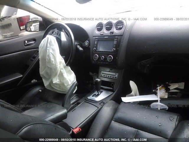 1N4BL24E38C187848 - 2008 NISSAN ALTIMA 3.5SE WHITE photo 5