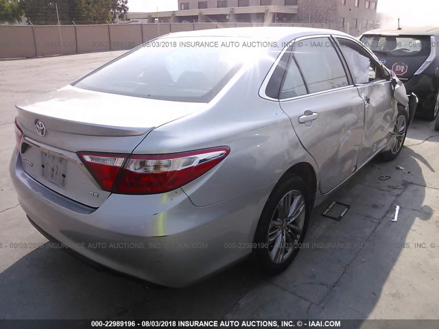 4T1BF1FK2GU223256 - 2016 TOYOTA CAMRY LE/XLE/SE/XSE SILVER photo 4