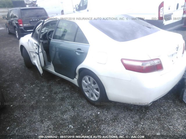 4T1BK46K67U550840 - 2007 TOYOTA CAMRY NEW GENERAT LE/XLE/SE WHITE photo 3