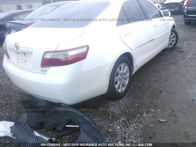 4T1BK46K67U550840 - 2007 TOYOTA CAMRY NEW GENERAT LE/XLE/SE WHITE photo 4