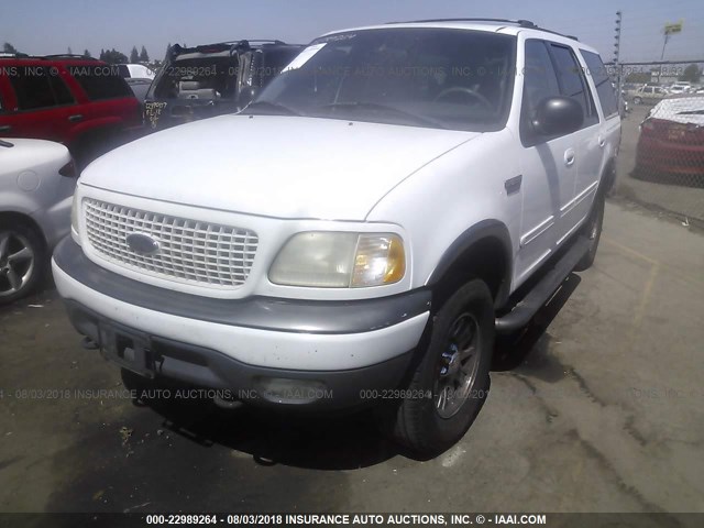 1FMPU16L5YLC22887 - 2000 FORD EXPEDITION XLT WHITE photo 2