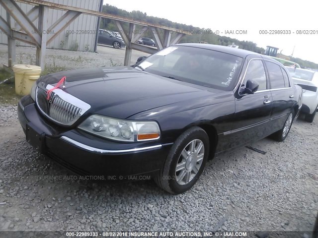 2LNBL8EV7BX752586 - 2011 LINCOLN TOWN CAR EXECUTIVE L BLACK photo 2