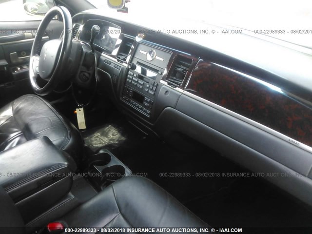 2LNBL8EV7BX752586 - 2011 LINCOLN TOWN CAR EXECUTIVE L BLACK photo 5