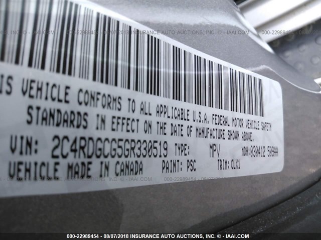 2C4RDGCG5GR330519 - 2016 DODGE GRAND CARAVAN SXT SILVER photo 9