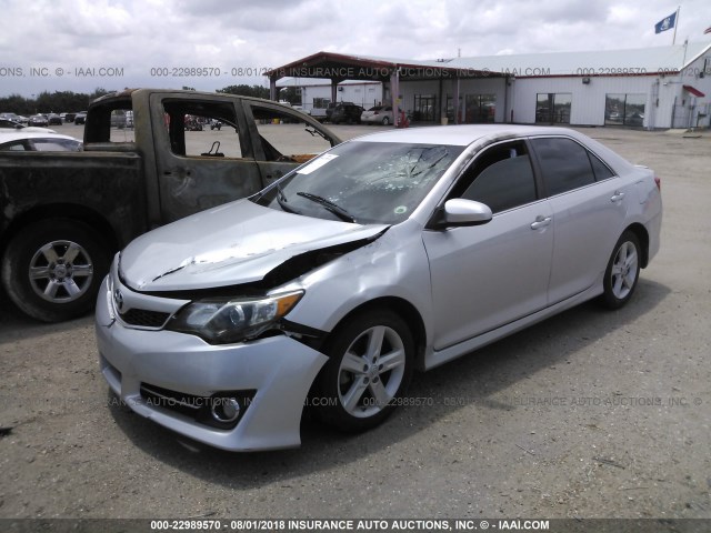 4T1BF1FK1EU377115 - 2014 TOYOTA CAMRY L/SE/LE/XLE 银色 照片 6