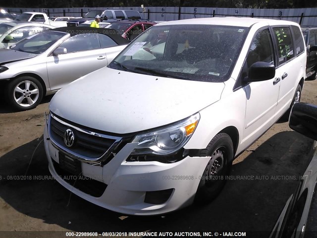 2C4RVAAG0CR276974 - 2012 VOLKSWAGEN ROUTAN S თეთრი ფოტო 2
