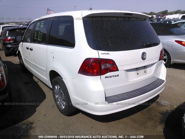 2C4RVAAG0CR276974 - 2012 VOLKSWAGEN ROUTAN S თეთრი ფოტო 3