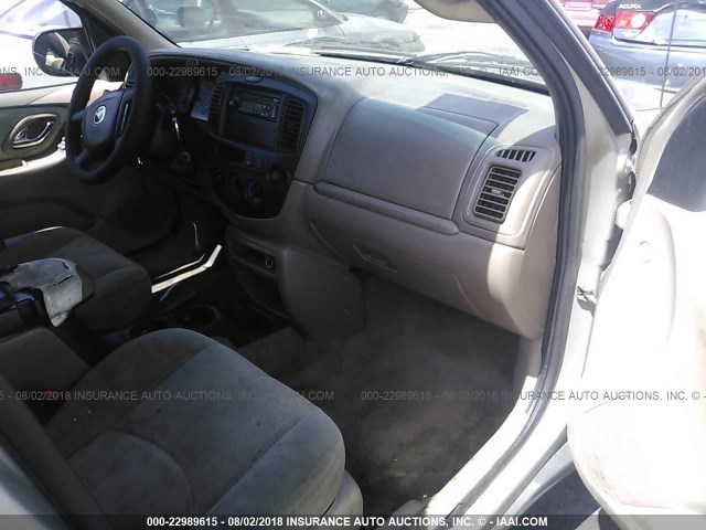 4F2YU09142KM18040 - 2002 MAZDA TRIBUTE LX/ES 银色 照片 5