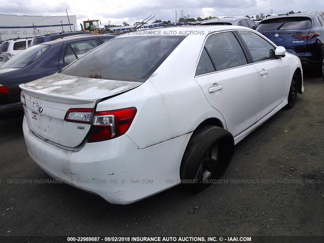 4T1BF1FK2CU627989 - 2012 TOYOTA CAMRY SE/LE/XLE 白色 照片 4