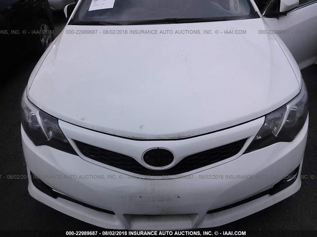 4T1BF1FK2CU627989 - 2012 TOYOTA CAMRY SE/LE/XLE 白色 照片 6